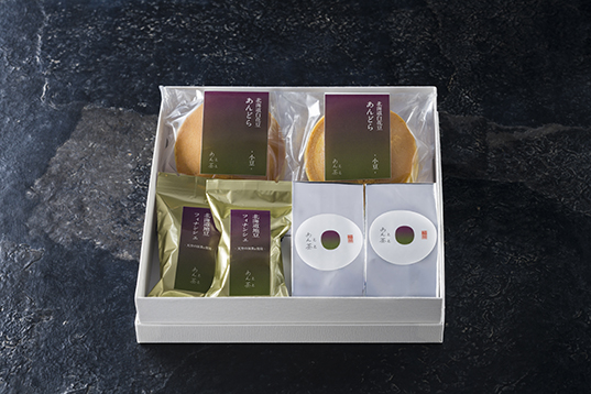 商品「あんと茶と 茶菓選4個入り～お茶仕立て～」の画像