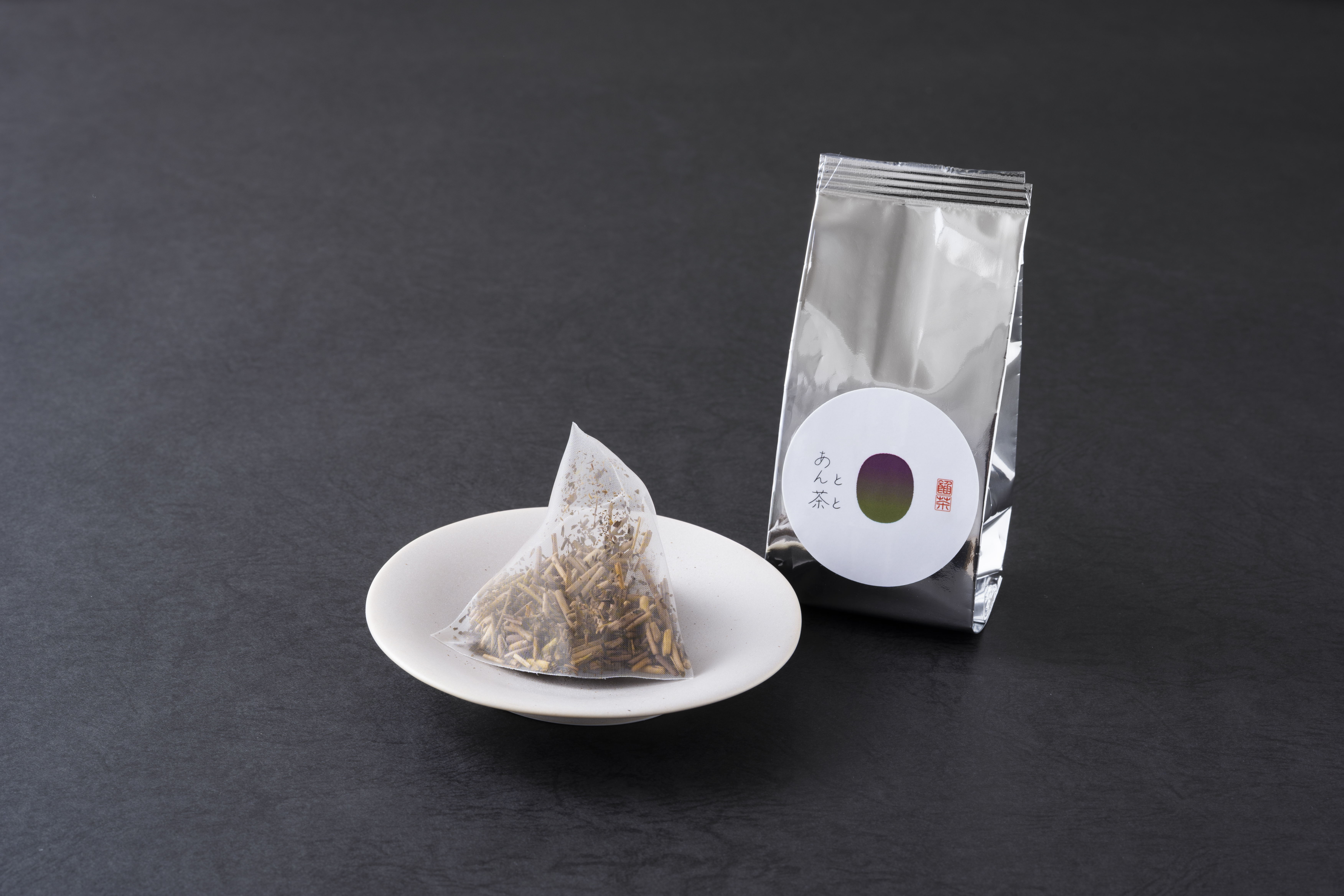 商品「凛茶と北海道地豆フィナンシェのセット」の画像