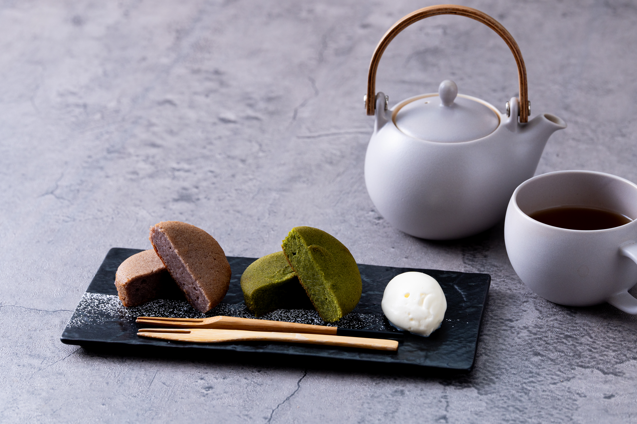 カフェメニュー「生餡焼きと静岡茶セット」の画像